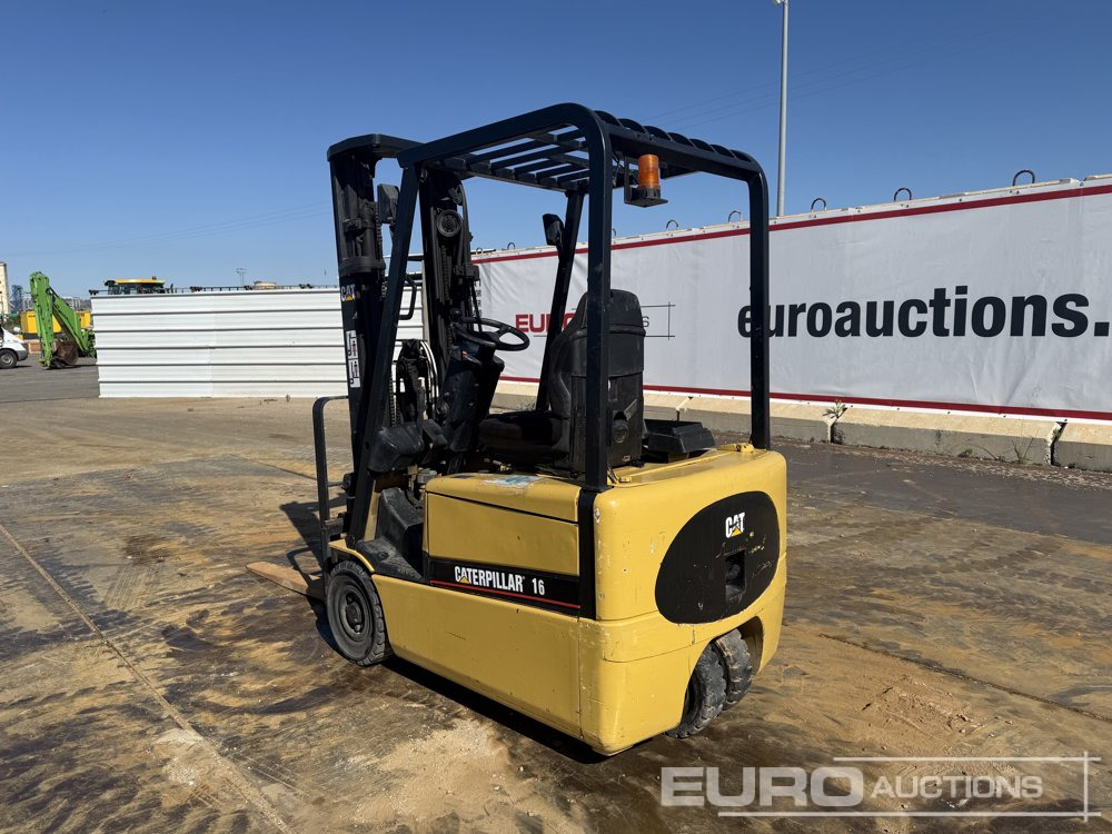 Caterpillar EP16KT - Строительная техника: фото 3 Caterpillar EP16KT - Строительная техника: фото 3