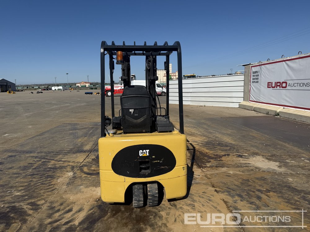 Caterpillar EP16KT - Строительная техника: фото 4 Caterpillar EP16KT - Строительная техника: фото 4