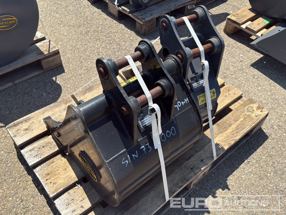 Unused Strickland 18", 6" Digging Buckets 30mm Pin to suit Mini Excavator - Ковш: фото 3 Unused Strickland 18", 6" Digging Buckets 30mm Pin to suit Mini Excavator - Ковш: фото 3