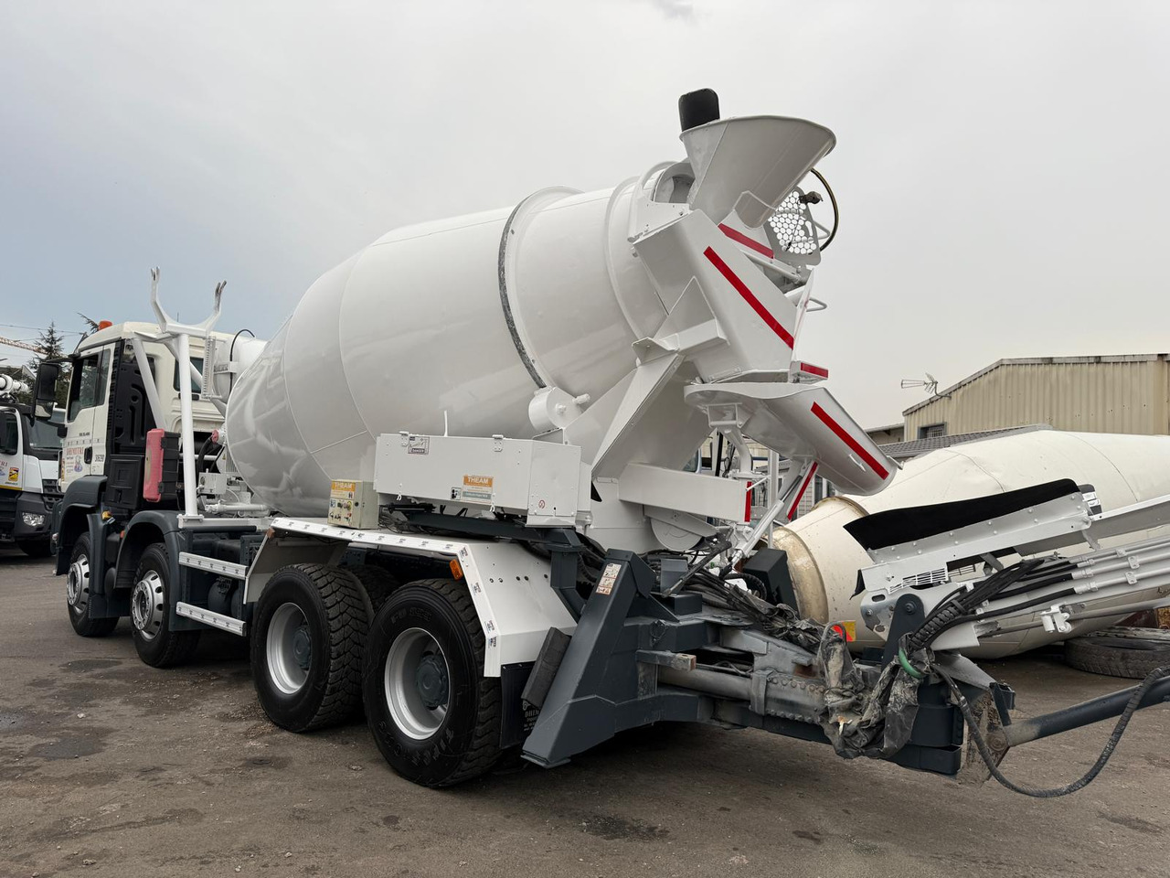 Camion béton MAN TGS 35.400 DY-678-XK - Автобетоносмеситель: фото 5 Camion béton MAN TGS 35.400 DY-678-XK - Автобетоносмеситель: фото 5