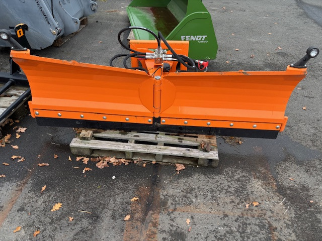 Branson Vario Schneepflug 2000 - Отвал для снега: фото 1 Branson Vario Schneepflug 2000 - Отвал для снега: фото 1