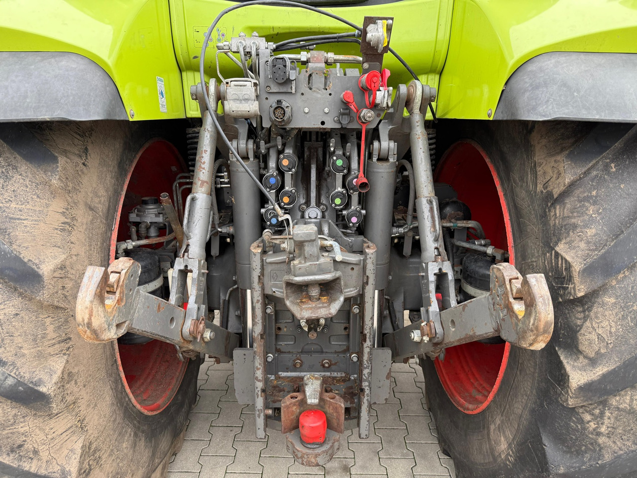 Claas Arion 650 C-Matic - Трактор: фото 3 Claas Arion 650 C-Matic - Трактор: фото 3