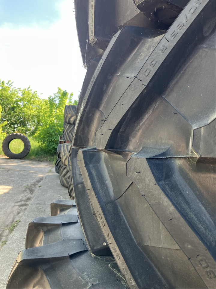 Fendt 580/70R42 u. 540/65R30 - Шины и диски: фото 2 Fendt 580/70R42 u. 540/65R30 - Шины и диски: фото 2