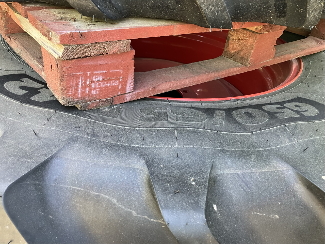 Fendt 650/65R42 u. 540/65R30 MI - Шины и диски: фото 5 Fendt 650/65R42 u. 540/65R30 MI - Шины и диски: фото 5