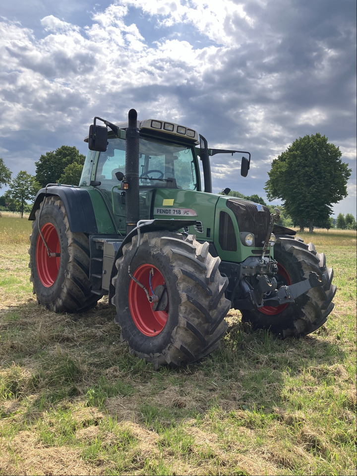 Fendt 718 Com3 Vario TMS - Трактор: фото 1 Fendt 718 Com3 Vario TMS - Трактор: фото 1