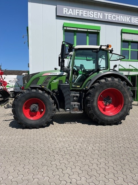 Fendt 718 Vario S4 - Трактор: фото 1 Fendt 718 Vario S4 - Трактор: фото 1