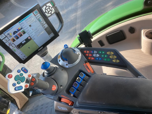 Fendt 718 Vario S4 Profi - Трактор: фото 4 Fendt 718 Vario S4 Profi - Трактор: фото 4