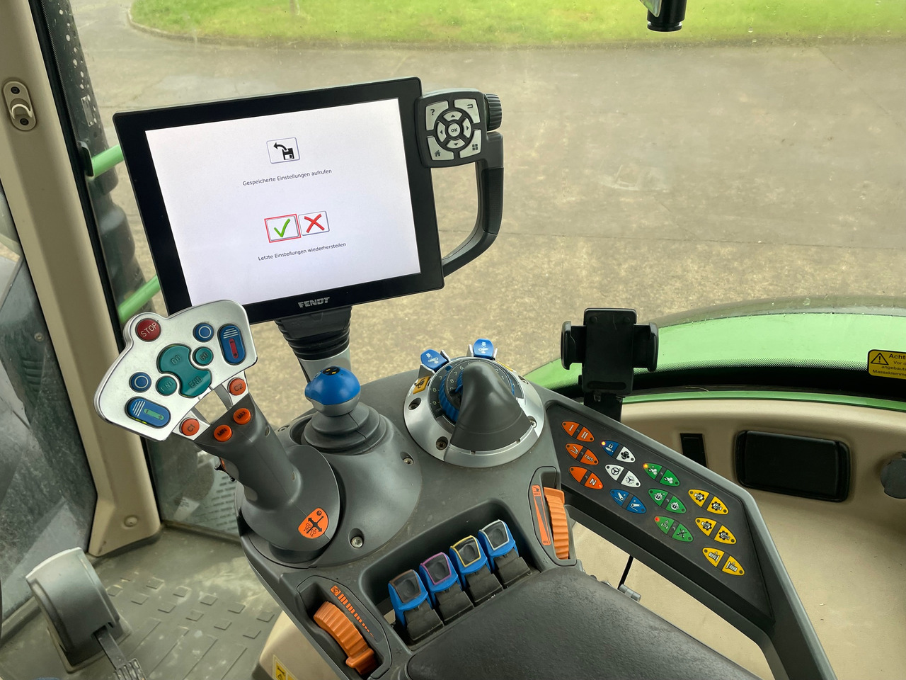 Fendt 718 Vario S4 ProfiPlus - Трактор: фото 3 Fendt 718 Vario S4 ProfiPlus - Трактор: фото 3