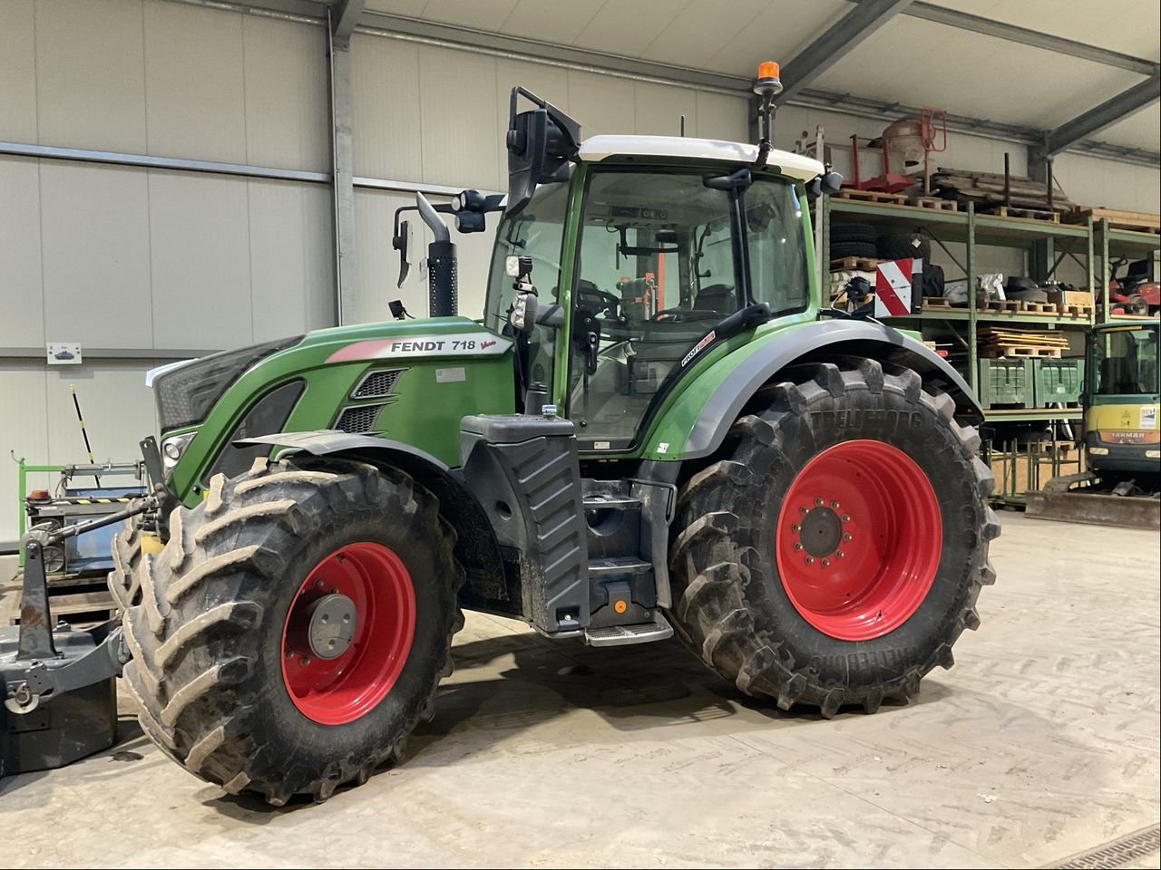 Fendt 718 Vario S4 ProfiPlus - Трактор: фото 1 Fendt 718 Vario S4 ProfiPlus - Трактор: фото 1