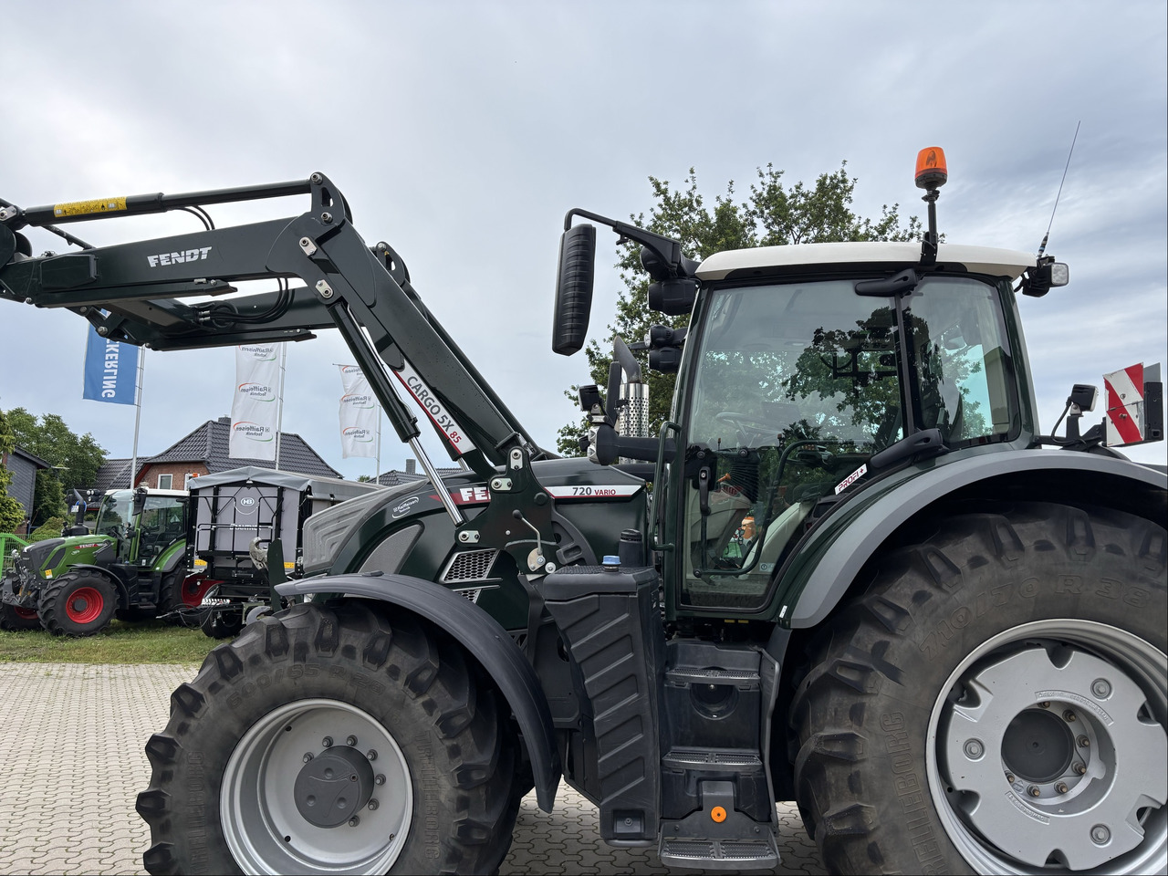 Fendt 720 Profi Plus set 2 - Трактор: фото 1 Fendt 720 Profi Plus set 2 - Трактор: фото 1