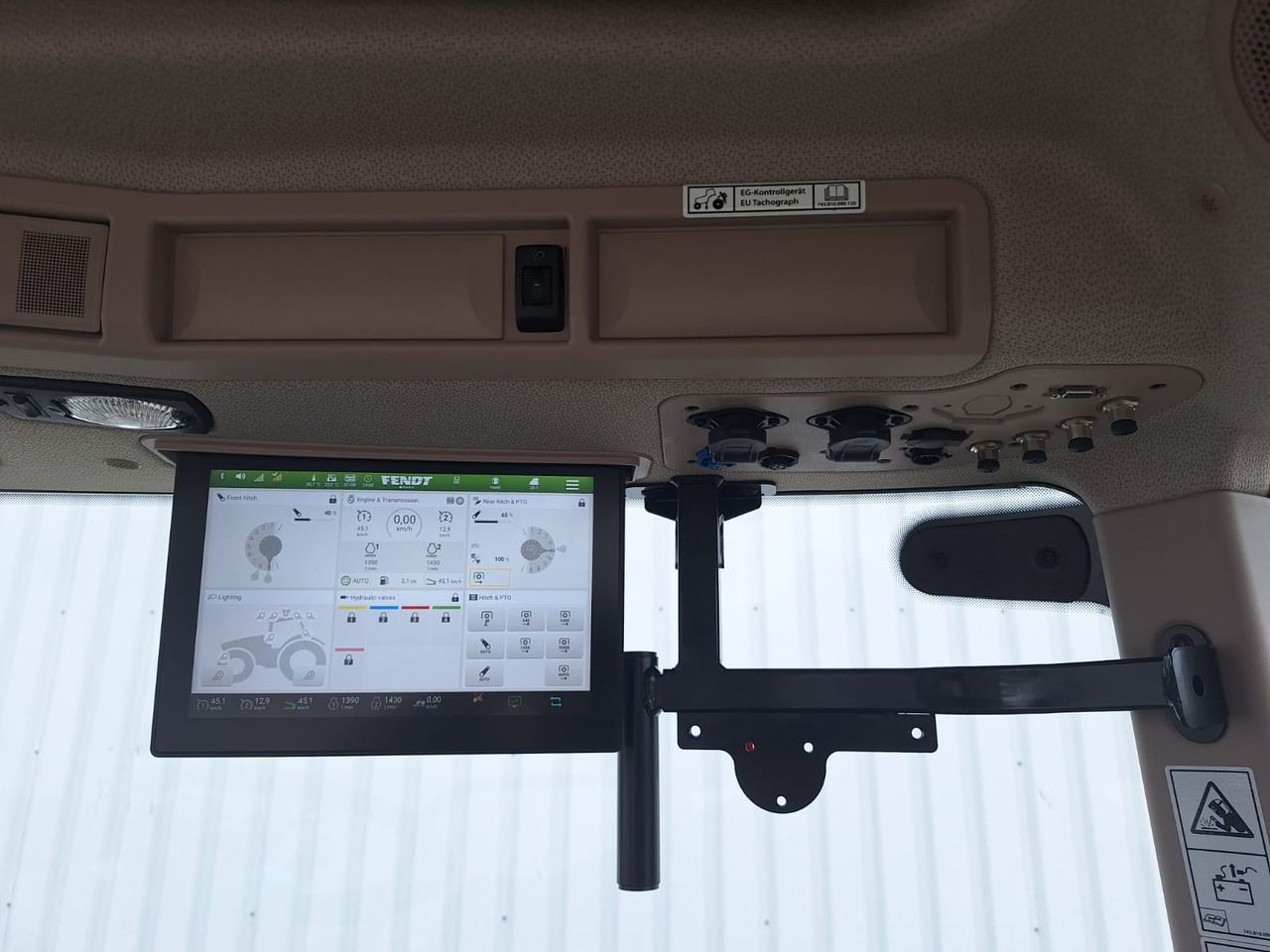 Fendt 724 Vario Gen6 Profi Setting2 - Трактор: фото 4 Fendt 724 Vario Gen6 Profi Setting2 - Трактор: фото 4