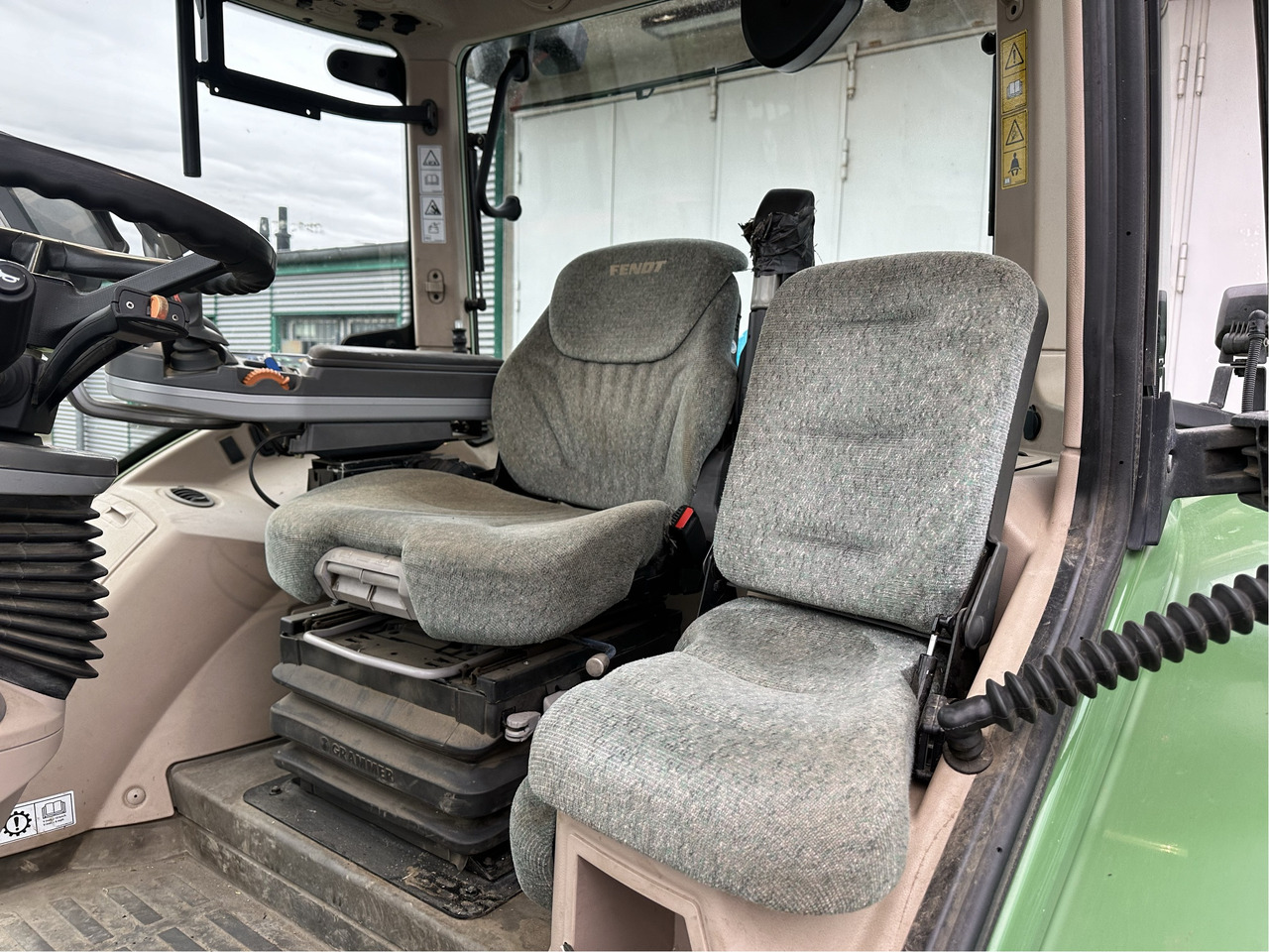 Fendt 724 Vario S4 ProfiPlus - Трактор: фото 4 Fendt 724 Vario S4 ProfiPlus - Трактор: фото 4