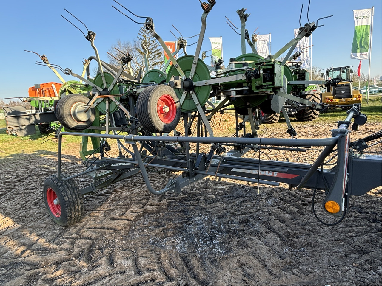 Fendt Twister 13010T - Сеноворошилка: фото 4 Fendt Twister 13010T - Сеноворошилка: фото 4