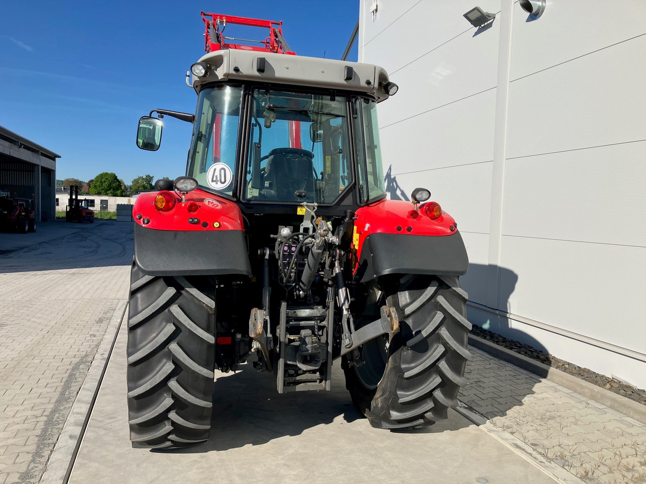 Massey Ferguson 5613 Dyna 6 - Трактор: фото 5 Massey Ferguson 5613 Dyna 6 - Трактор: фото 5
