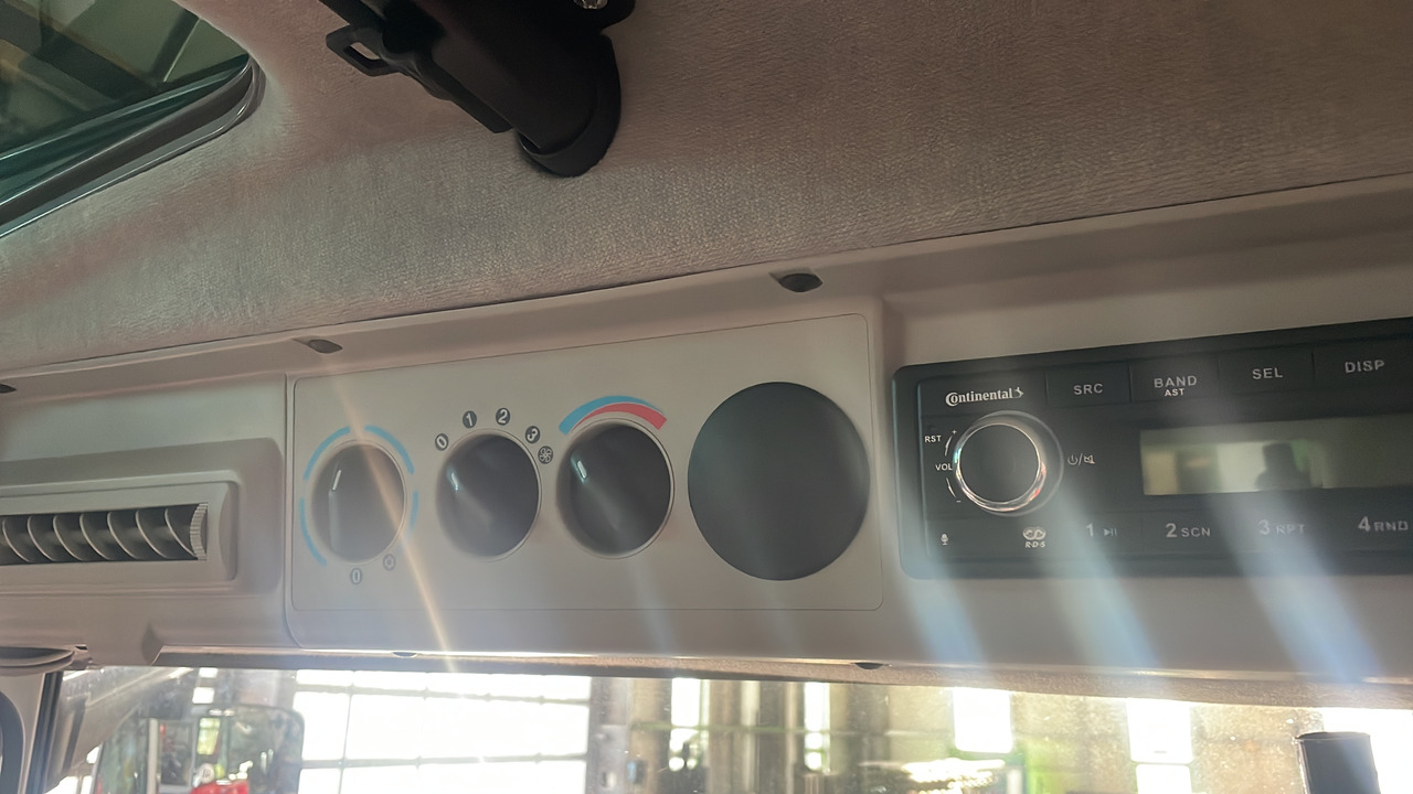 Massey Ferguson 5S.125 Dyna-6 EFFICIENT - Трактор: фото 2 Massey Ferguson 5S.125 Dyna-6 EFFICIENT - Трактор: фото 2