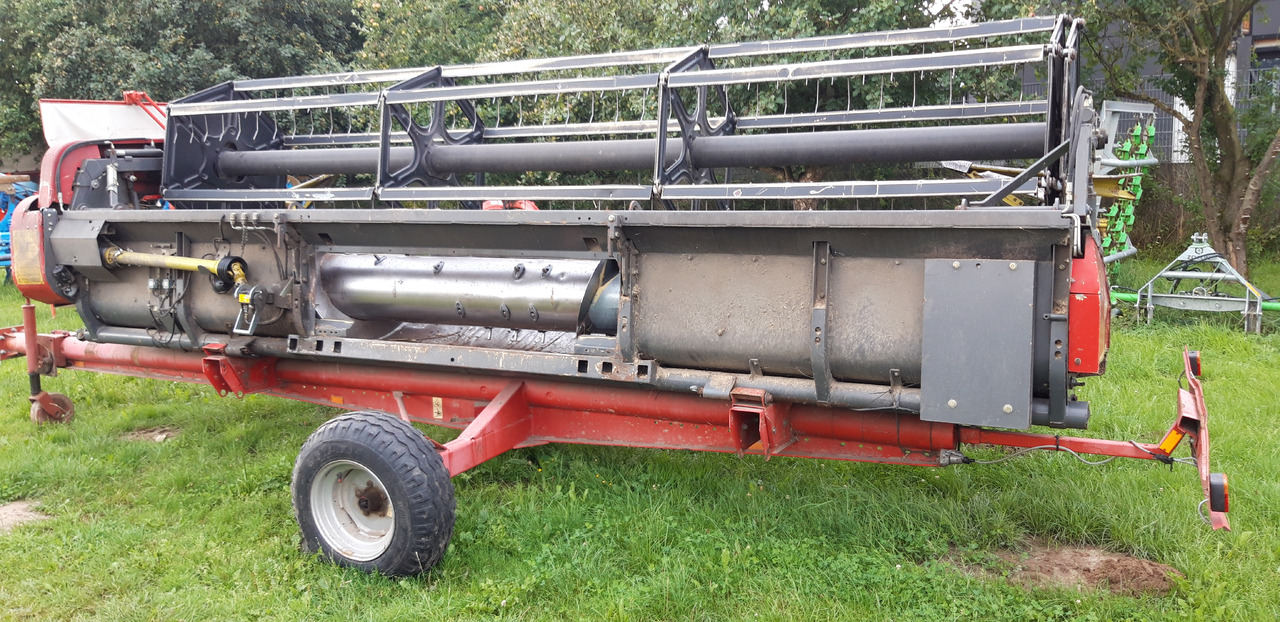 Massey Ferguson Beta 7260 - Зерноуборочный комбайн: фото 3 Massey Ferguson Beta 7260 - Зерноуборочный комбайн: фото 3