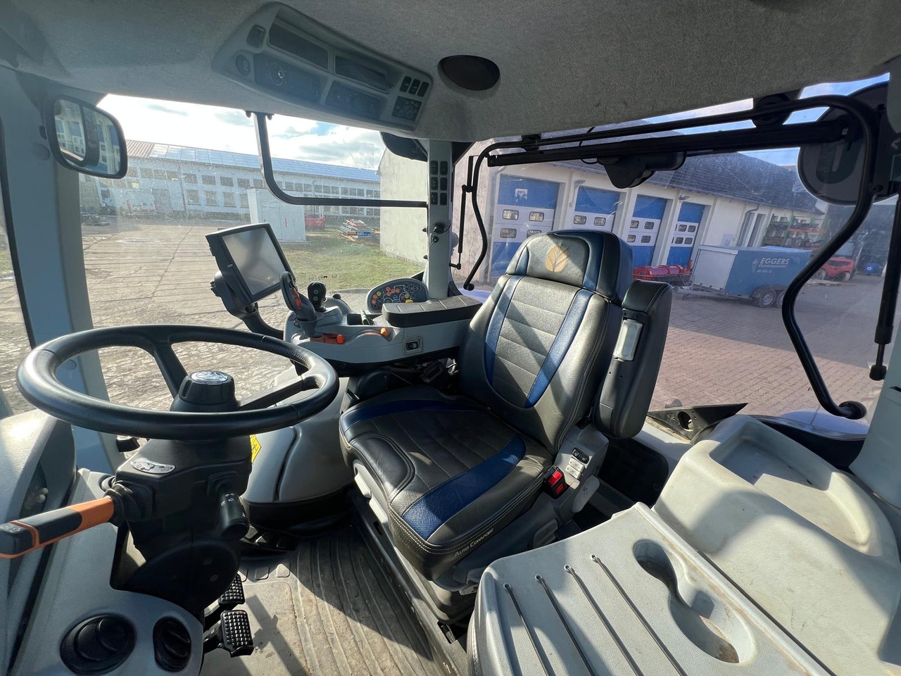 New Holland T7.315 - Трактор: фото 2 New Holland T7.315 - Трактор: фото 2