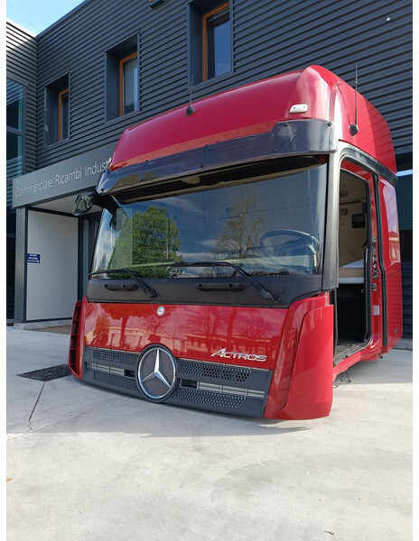 Mercedes-Benz ACTROS MP4 GIGA SPACE - Кабина и интерьер для Грузовиков: фото 5 Mercedes-Benz ACTROS MP4 GIGA SPACE - Кабина и интерьер для Грузовиков: фото 5