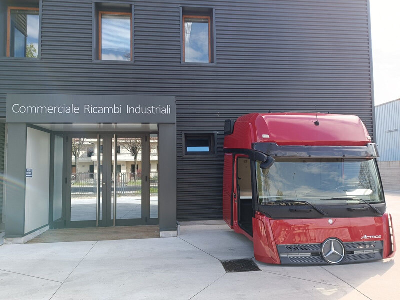 Mercedes-Benz ACTROS MP4 GIGA SPACE - Кабина и интерьер для Грузовиков: фото 2 Mercedes-Benz ACTROS MP4 GIGA SPACE - Кабина и интерьер для Грузовиков: фото 2