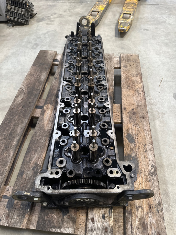 MERCEDES CYLINDERHEAD A4710102720 - Головка блока для Грузовиков: фото 1 MERCEDES CYLINDERHEAD A4710102720 - Головка блока для Грузовиков: фото 1