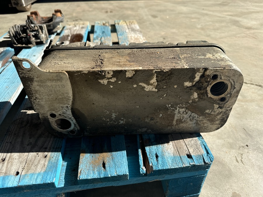 SCANIA OIL COOLER 1804210 - Коробка передач и запчасти для Грузовиков: фото 2 SCANIA OIL COOLER 1804210 - Коробка передач и запчасти для Грузовиков: фото 2