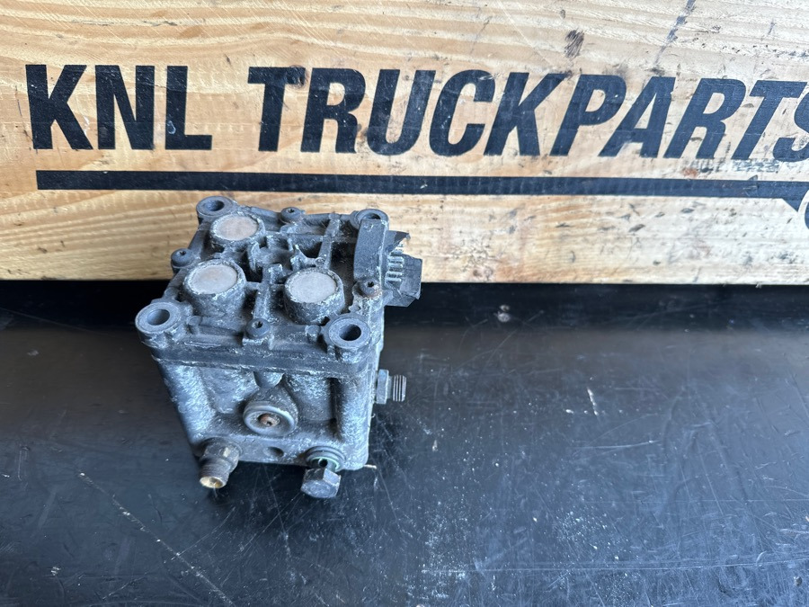 SCANIA V107 VALVE BLOCK 1744084 - Тормозной клапан для Грузовиков: фото 1 SCANIA V107 VALVE BLOCK 1744084 - Тормозной клапан для Грузовиков: фото 1