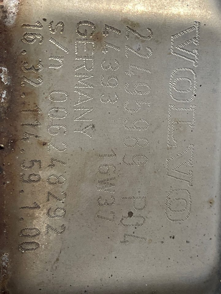VOLVO EXHAUST 22495989 - Глушитель/ Выхлопная система для Грузовиков: фото 4 VOLVO EXHAUST 22495989 - Глушитель/ Выхлопная система для Грузовиков: фото 4