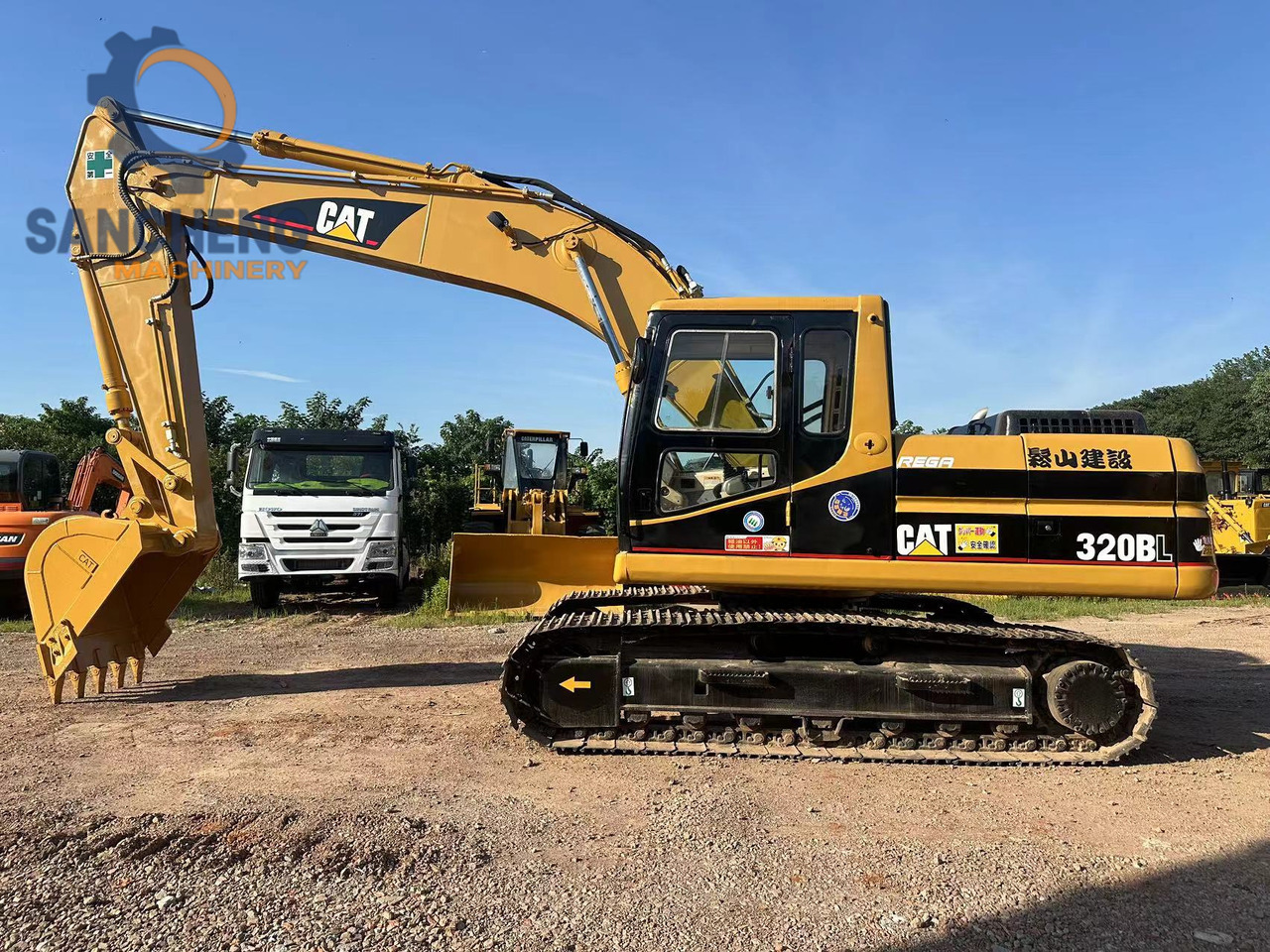 CATERPILLAR 320BL - Гусеничный экскаватор: фото 1 CATERPILLAR 320BL - Гусеничный экскаватор: фото 1