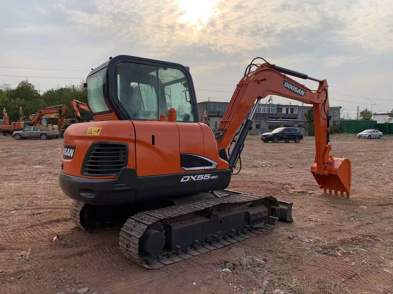 DOOSAN DX55 - Экскаватор: фото 3 DOOSAN DX55 - Экскаватор: фото 3