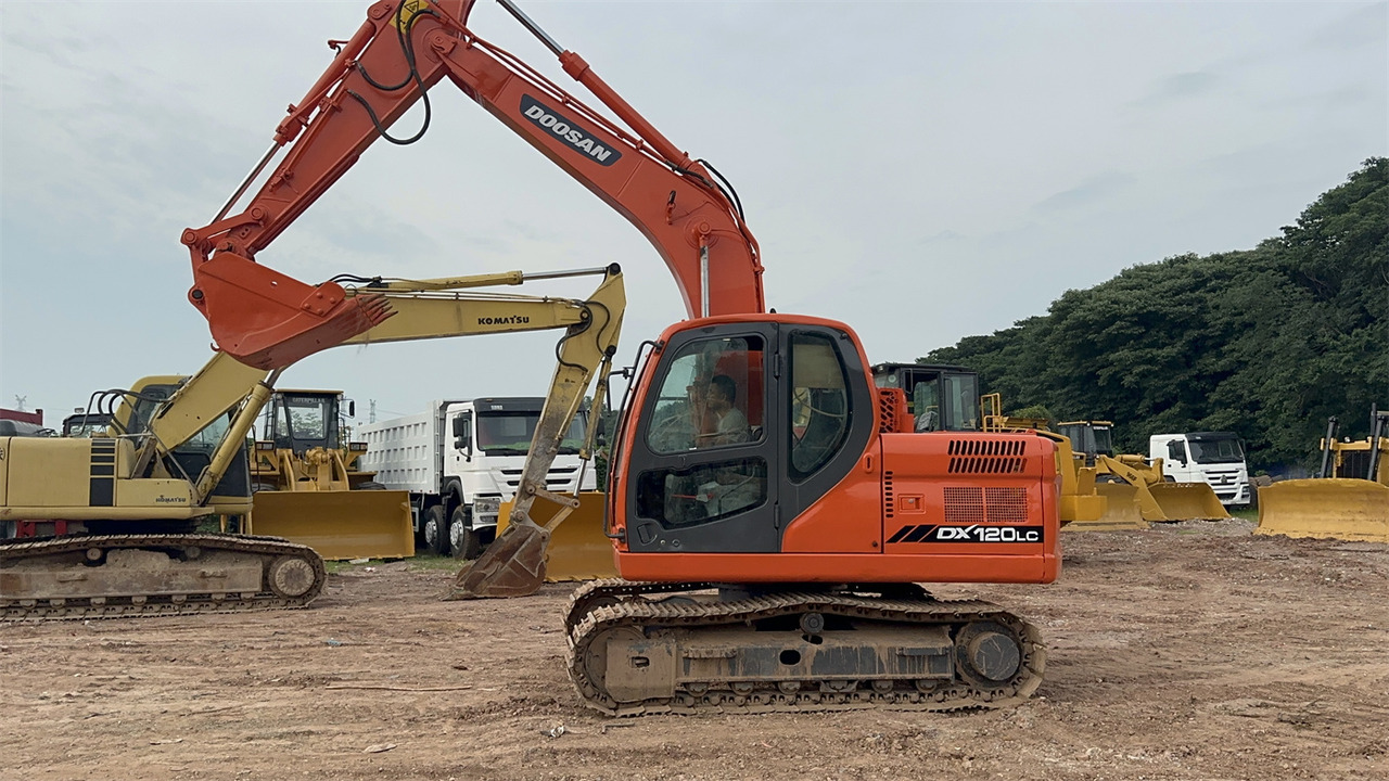 Doosan DX120 - Гусеничный экскаватор: фото 4 Doosan DX120 - Гусеничный экскаватор: фото 4