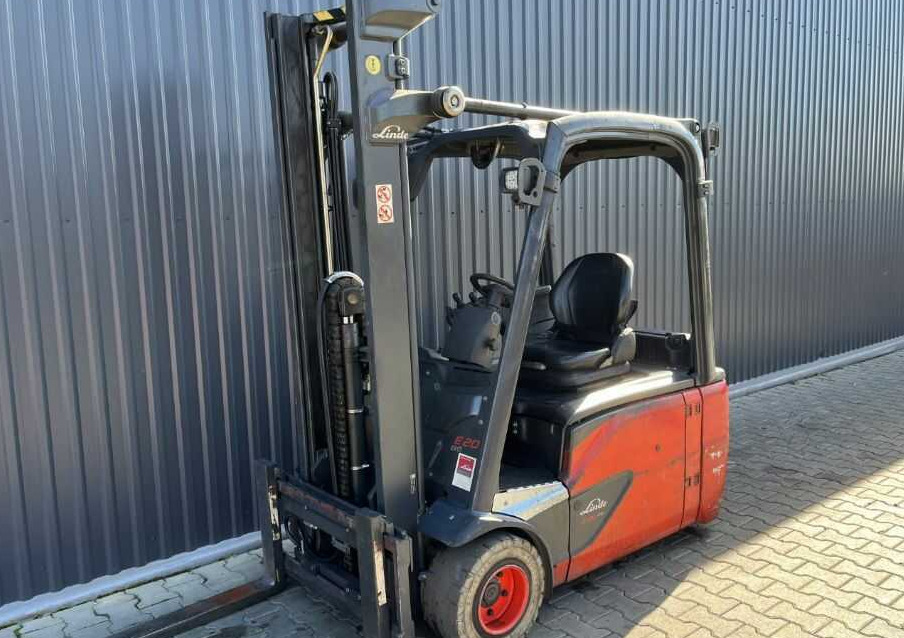 Linde E20L-02 - Электропогрузчик: фото 1 Linde E20L-02 - Электропогрузчик: фото 1