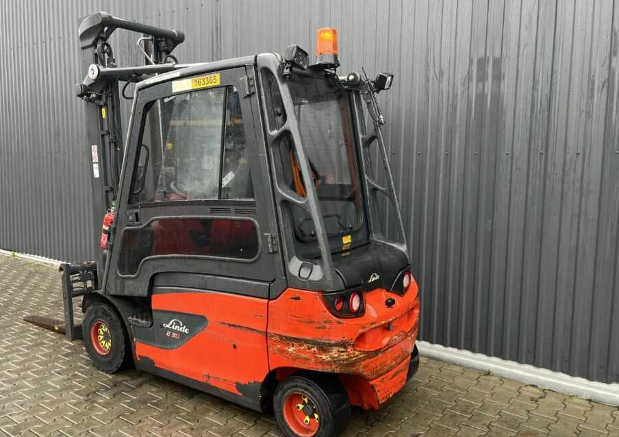 Linde E30-01 - Электропогрузчик: фото 3 Linde E30-01 - Электропогрузчик: фото 3