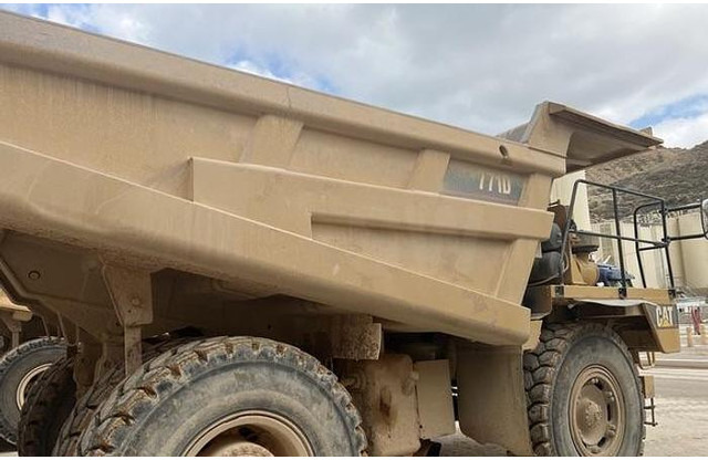 Caterpillar 771D - Внедорожный самосвал: фото 2 Caterpillar 771D - Внедорожный самосвал: фото 2