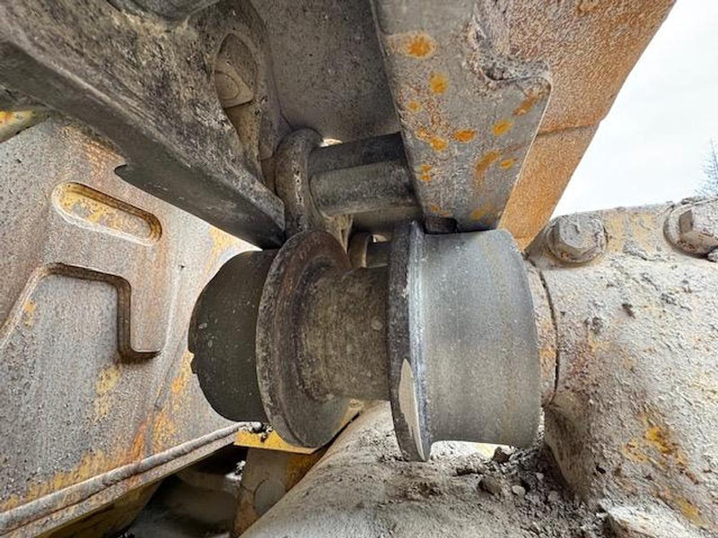 Komatsu D375A-8 - Бульдозер: фото 2 Komatsu D375A-8 - Бульдозер: фото 2