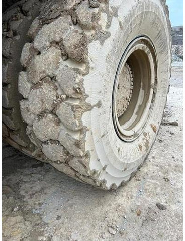 Komatsu HD605-7 - Внедорожный самосвал: фото 4 Komatsu HD605-7 - Внедорожный самосвал: фото 4