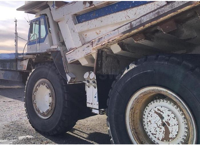 Komatsu HD985 - Внедорожный самосвал: фото 3 Komatsu HD985 - Внедорожный самосвал: фото 3