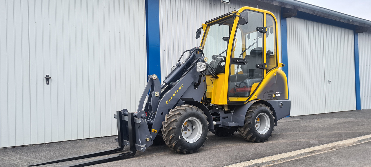Eurotrac W11 Radlader Hoflader - Компактный фронтальный погрузчик: фото 1 Eurotrac W11 Radlader Hoflader - Компактный фронтальный погрузчик: фото 1