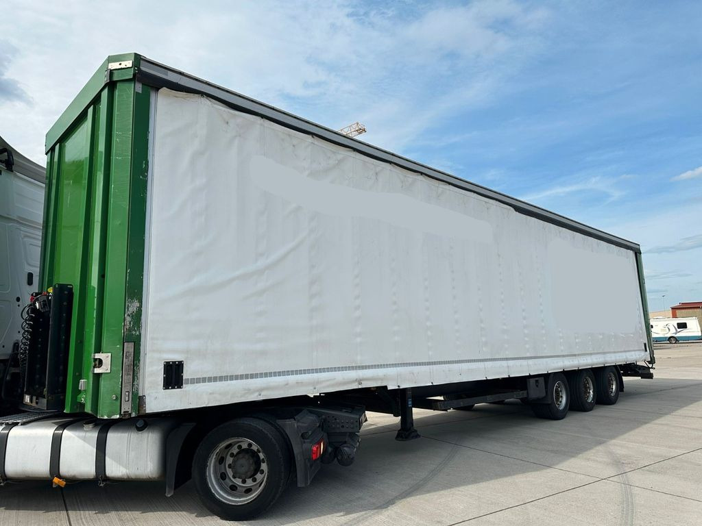 Kögel SN 24 * GETRÄNKE * HUBDACH * SAF-ACHSEN * - Полуприцеп для перевозки напитков: фото 2 Kögel SN 24 * GETRÄNKE * HUBDACH * SAF-ACHSEN * - Полуприцеп для перевозки напитков: фото 2