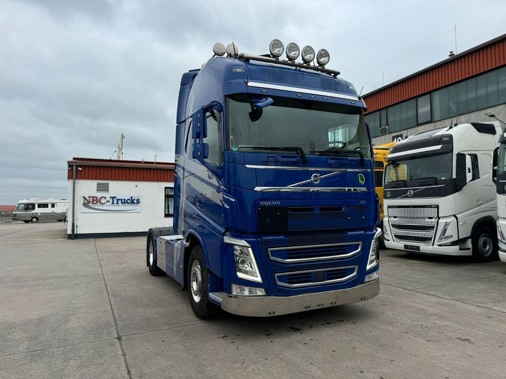Volvo FH 540 XL *ADR*LEDER * TOP* STANDKLIMA * - Тягач: фото 1 Volvo FH 540 XL *ADR*LEDER * TOP* STANDKLIMA * - Тягач: фото 1