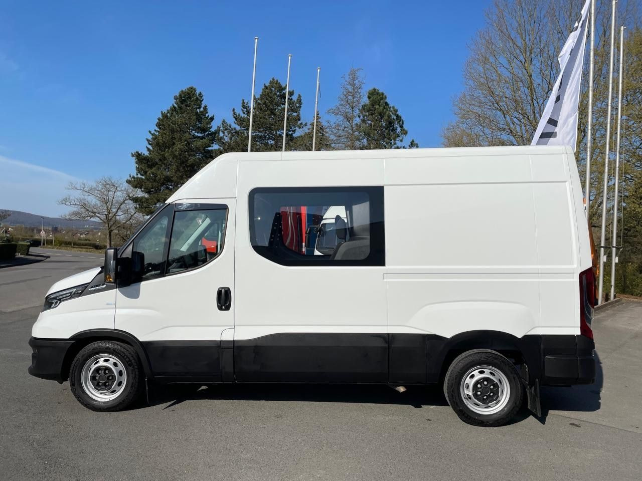 Iveco Daily 35S16A8 CRV MY22 Euro6 Klima AHK Navi ZV - Цельнометаллический фургон: фото 5 Iveco Daily 35S16A8 CRV MY22 Euro6 Klima AHK Navi ZV - Цельнометаллический фургон: фото 5