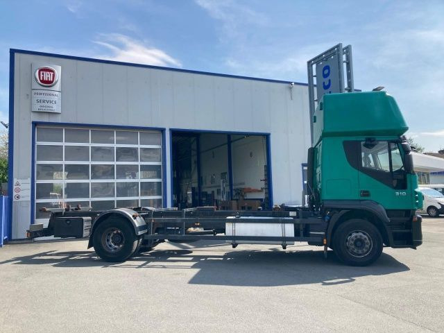 Iveco Stralis AT190S31/FP CM TOPSLEEPER Euro5 Intarder - Грузовик-контейнеровоз/ Сменный кузов: фото 3 Iveco Stralis AT190S31/FP CM TOPSLEEPER Euro5 Intarder - Грузовик-контейнеровоз/ Сменный кузов: фото 3