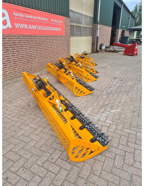 Grote vooraad maaikorfen - Ковш: фото 3 Grote vooraad maaikorfen - Ковш: фото 3