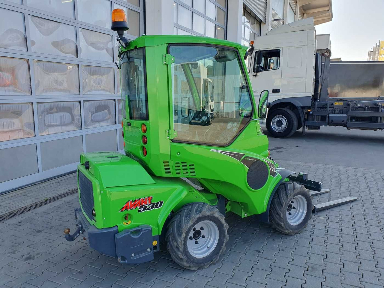 Avant Tecno 530 / nur 126h! / Inkl. Anbaugeräte! / 2018 - Колёсный погрузчик: фото 5 Avant Tecno 530 / nur 126h! / Inkl. Anbaugeräte! / 2018 - Колёсный погрузчик: фото 5