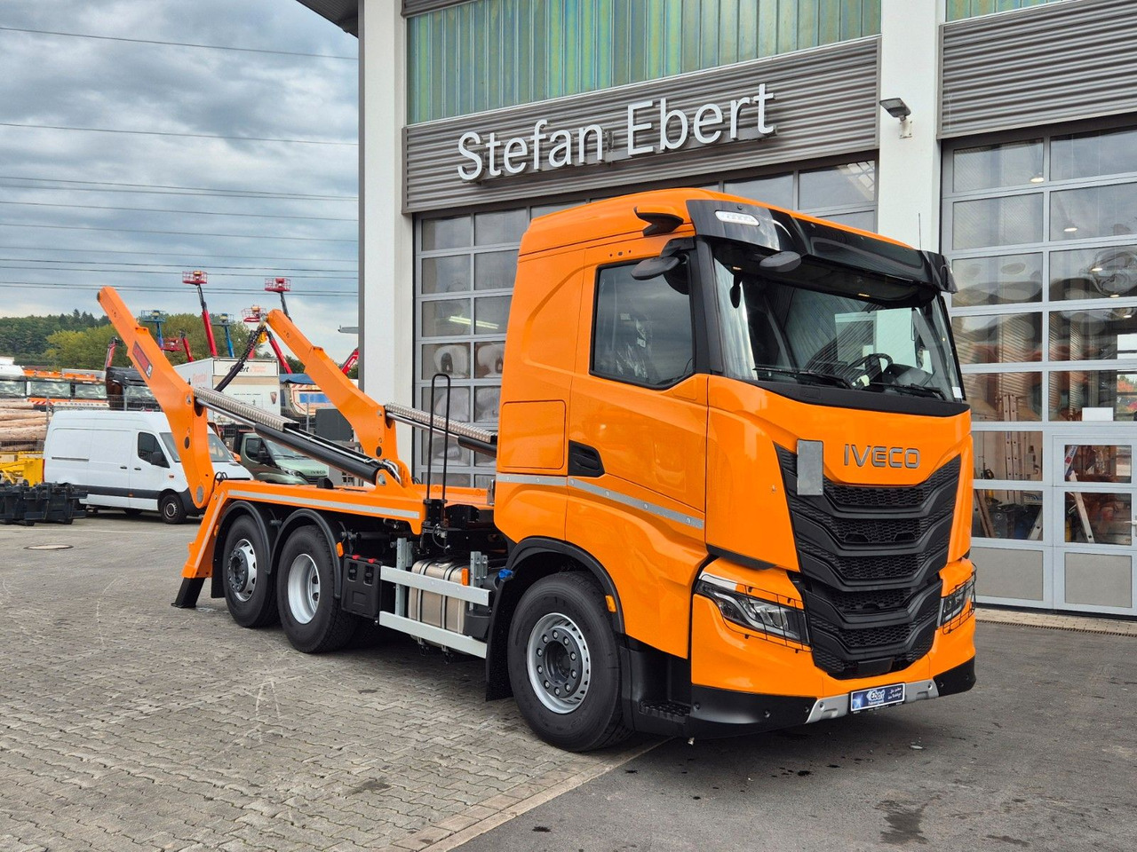 Iveco AS280X58Y/ PS ON Hiab FTR18 Funk AHK Bett Cam - Самосвал: фото 1 Iveco AS280X58Y/ PS ON Hiab FTR18 Funk AHK Bett Cam - Самосвал: фото 1