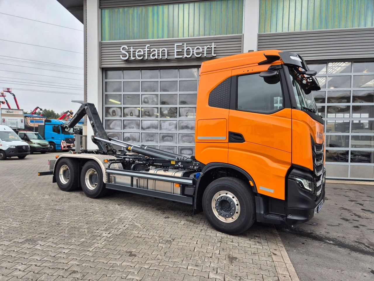 Iveco AS300X58Z/P HR ON+ 6x4 Meiller RS21.60 Funk AHK - Крюковой мультилифт: фото 2 Iveco AS300X58Z/P HR ON+ 6x4 Meiller RS21.60 Funk AHK - Крюковой мультилифт: фото 2
