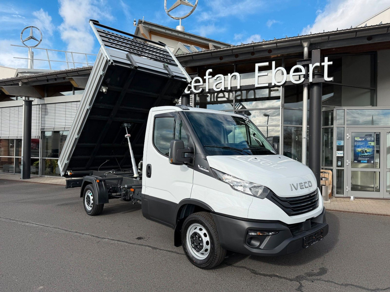 Iveco Daily 35S14 A8 *R3.450mm*Automatik*Klima* 4x - Малотоннажный самосвал: фото 2 Iveco Daily 35S14 A8 *R3.450mm*Automatik*Klima* 4x - Малотоннажный самосвал: фото 2