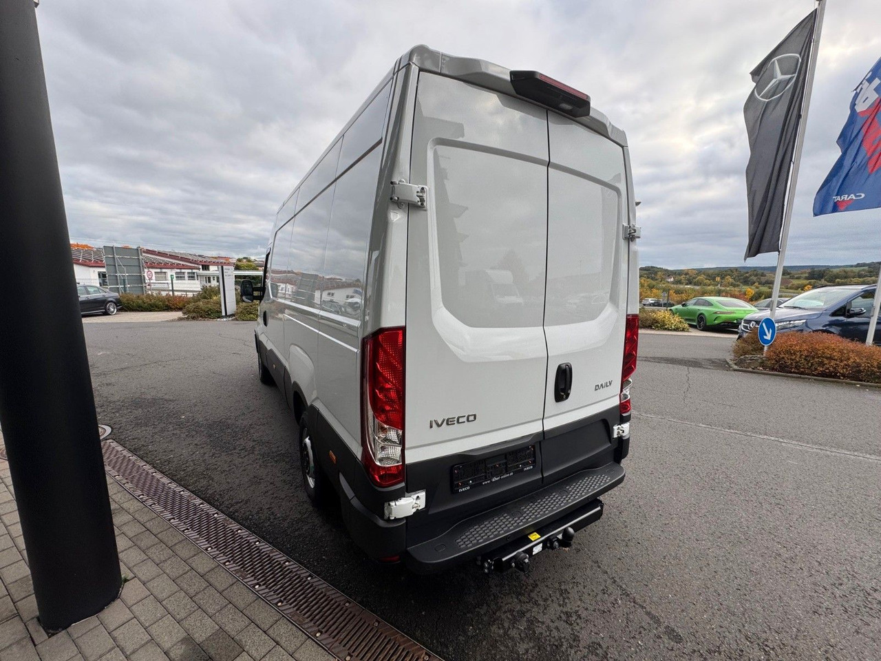 Iveco Daily 35S16 A8 *R3.520mm*Automatik*AHK*ACC* - Цельнометаллический фургон: фото 5 Iveco Daily 35S16 A8 *R3.520mm*Automatik*AHK*ACC* - Цельнометаллический фургон: фото 5