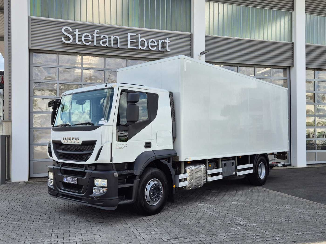 Iveco Stralis AT190S42/FP-D LBW Bär 1.500kg faltbar - Грузовик с закрытым кузовом: фото 1 Iveco Stralis AT190S42/FP-D LBW Bär 1.500kg faltbar - Грузовик с закрытым кузовом: фото 1