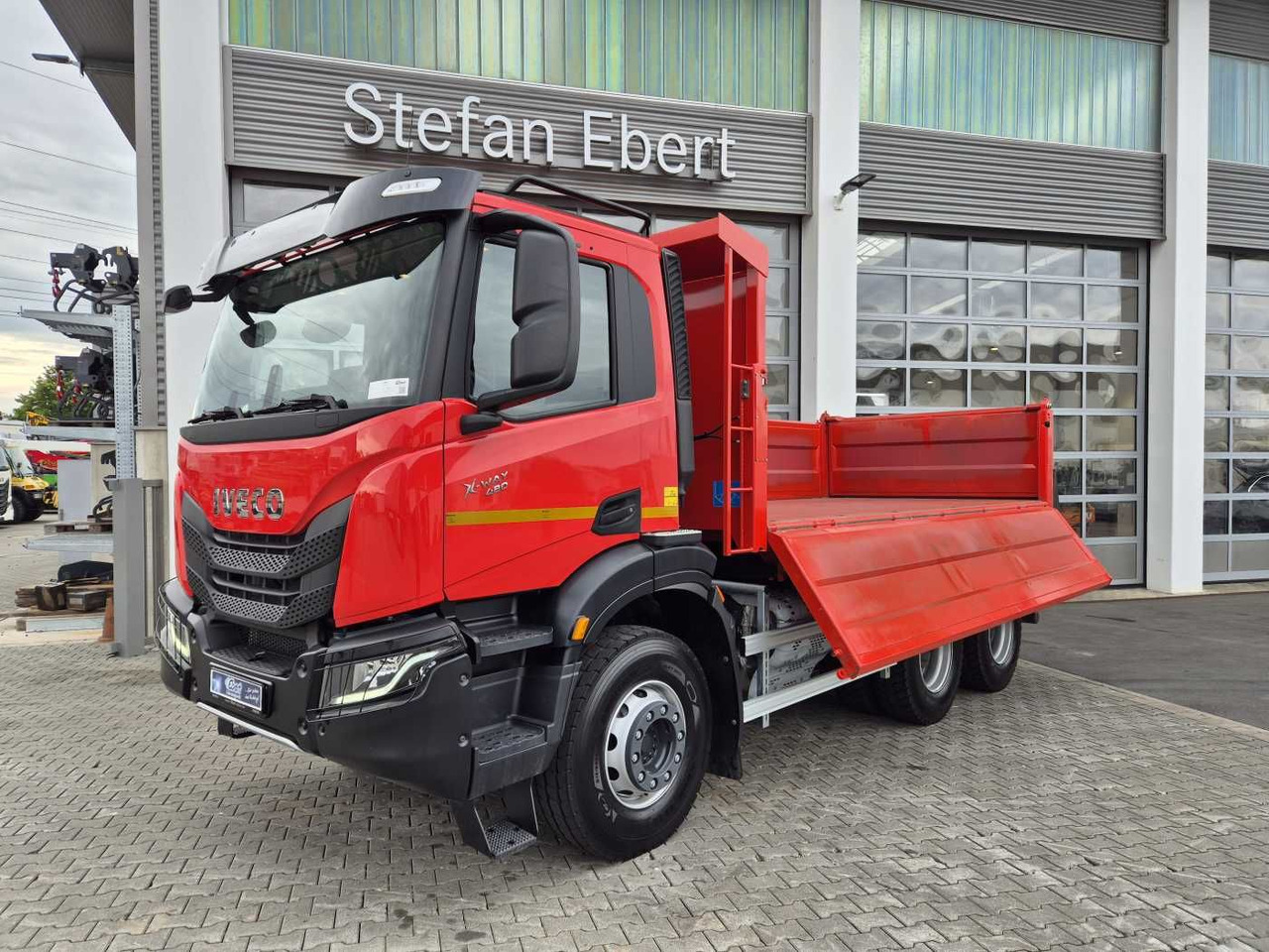 Iveco X-Way AD300X48Z HR OFF 6x4 Bordmatik Intarder - Самосвал: фото 2 Iveco X-Way AD300X48Z HR OFF 6x4 Bordmatik Intarder - Самосвал: фото 2