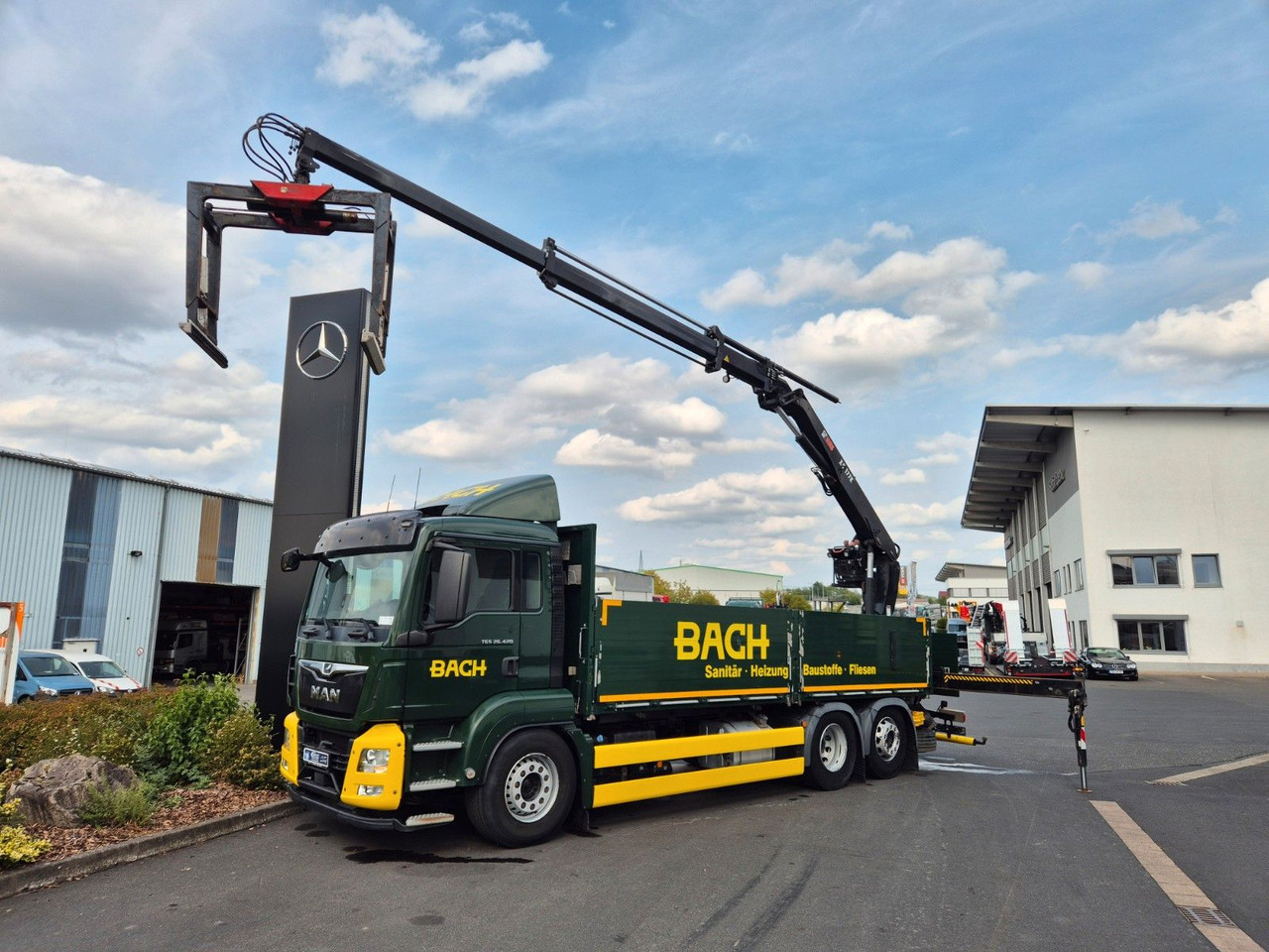 MAN TGS 26.420 6x2-4 LL Hiab 177K PRO 2 Stück - Грузовик бортовой/ Платформа, Автоманипулятор: фото 1 MAN TGS 26.420 6x2-4 LL Hiab 177K PRO 2 Stück - Грузовик бортовой/ Платформа, Автоманипулятор: фото 1